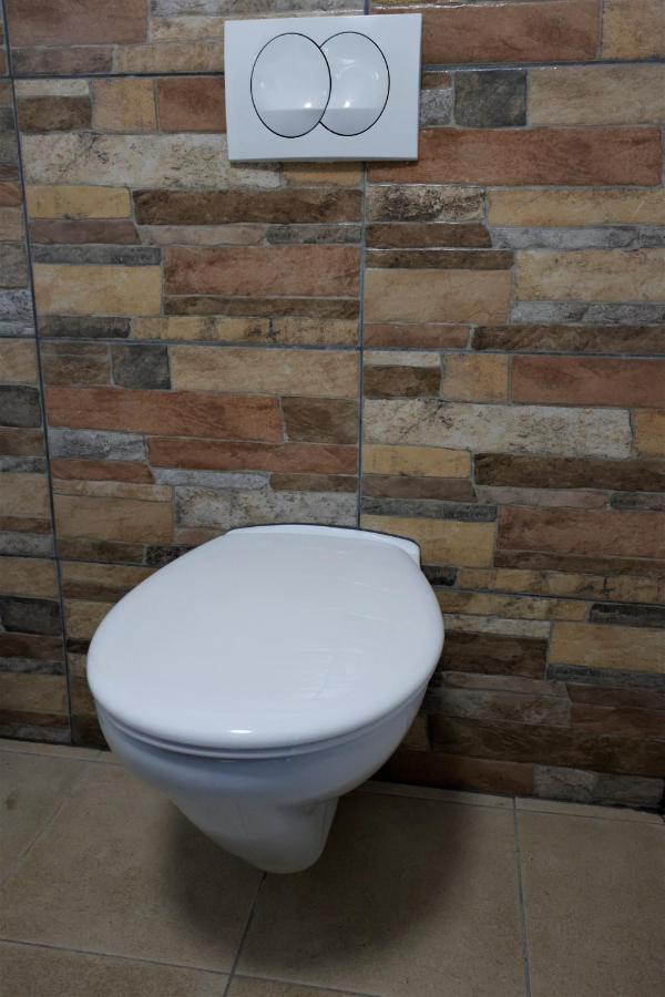 Guesthouse Idila Pod Nanosom Senozece Ngoại thất bức ảnh