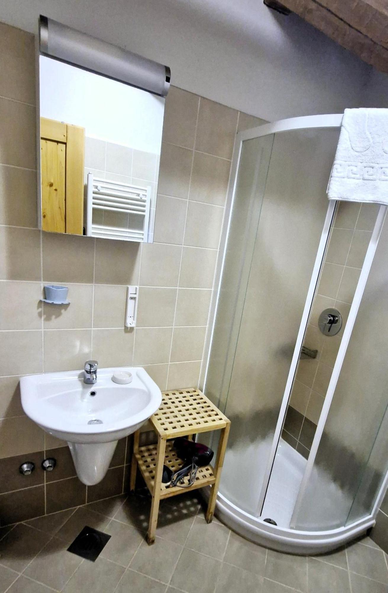 Guesthouse Idila Pod Nanosom Senozece Ngoại thất bức ảnh