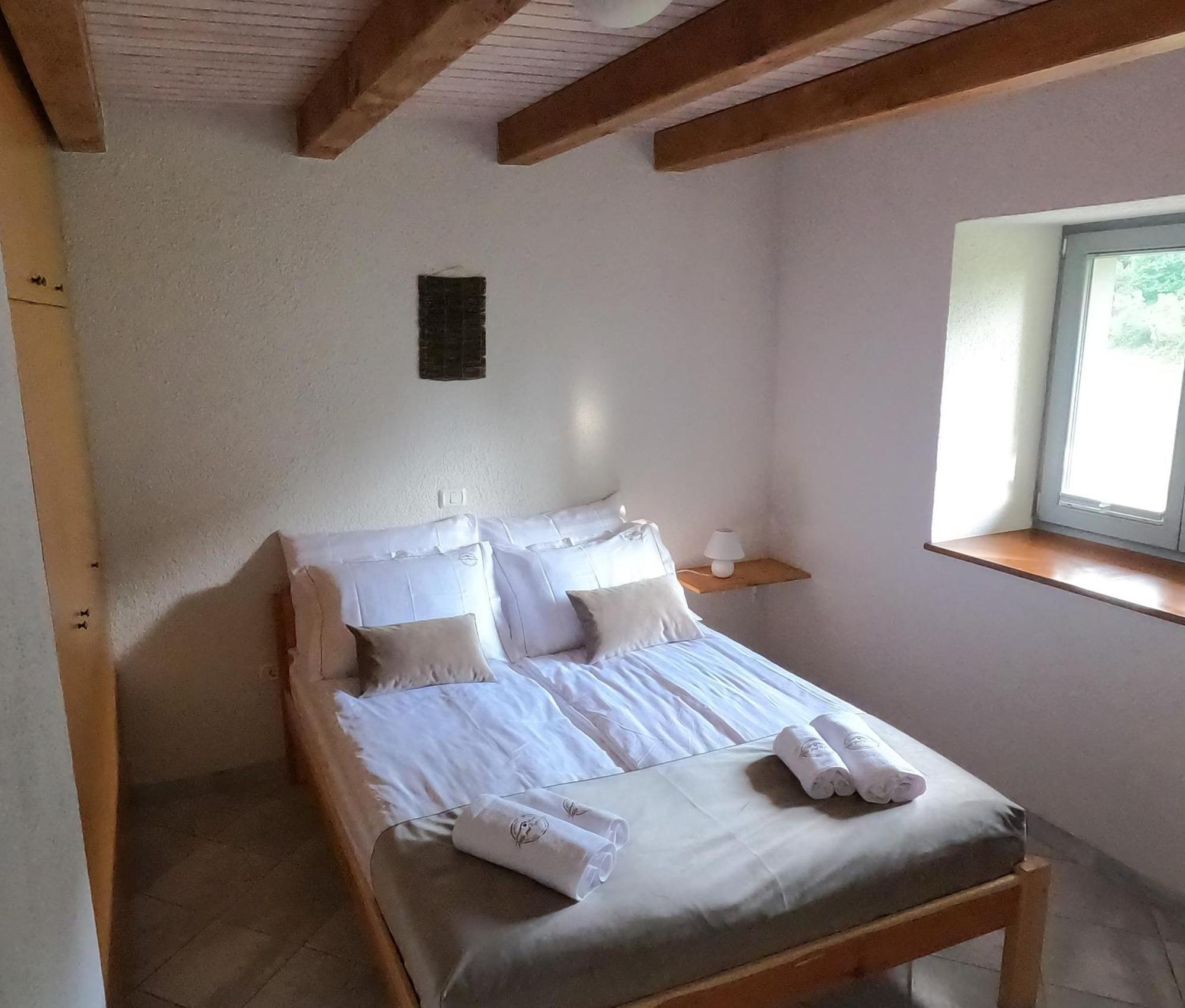 Guesthouse Idila Pod Nanosom Senozece Ngoại thất bức ảnh